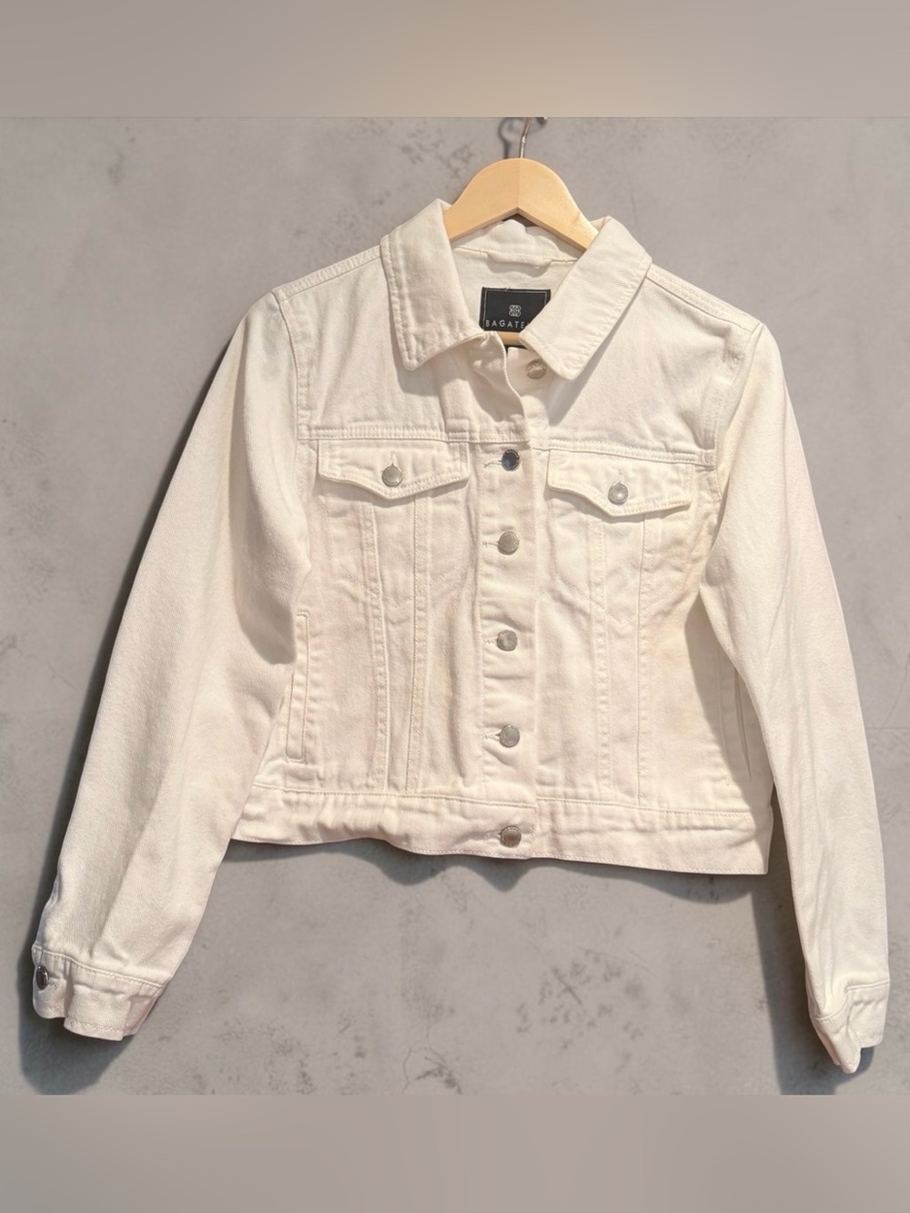 Bagatelle Collection Womens M White Denim Jean Jacket Cotton Trucker